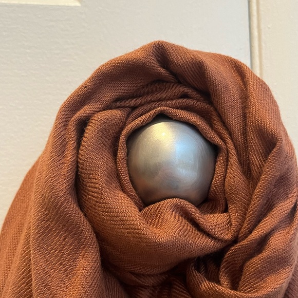 Bijoux Terner brown scarf/wrap - Picture 5 of 6